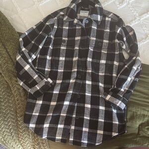 Old Navy Women’s Black and White Shacket